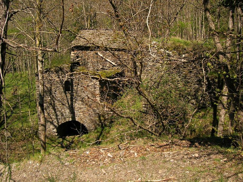 DSCN2963.JPG - Vieux moulin sur les sources du Gardon d'Alès